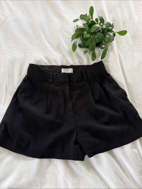 Aritzia Babaton Black High-Waist Pleated Tailored Shorts